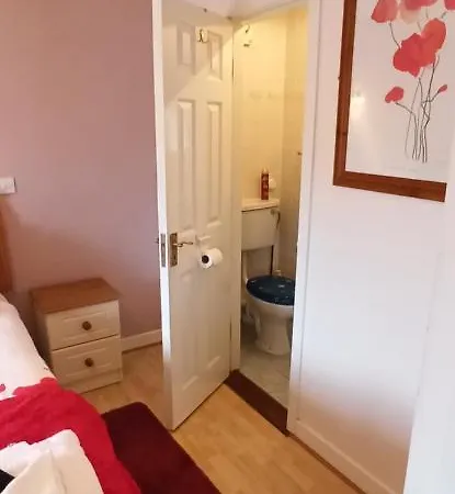 The Ferry Boat בית הארחה 3*